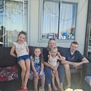 Meet your Posher, Toni